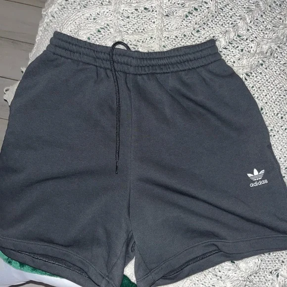 Adidas bundle - Picture 2 of 5